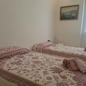 Appartamento La Casa Del Centro By Portofinovacanze, Rapallo